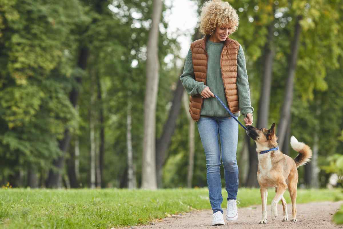 donna con cane
