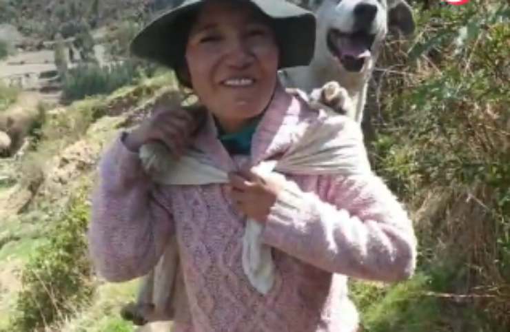 La donna peruviana con il cane (Foto video)