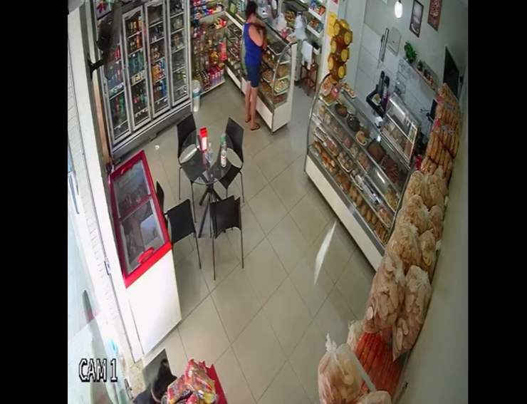 cane ruba pane sacchetto panificio