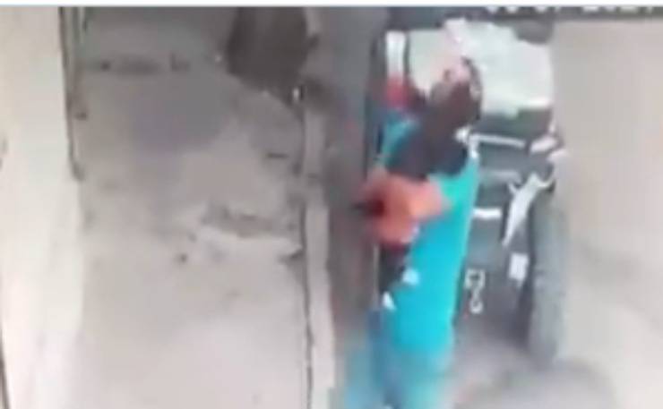 Il commovente abbraccio (Foto video)