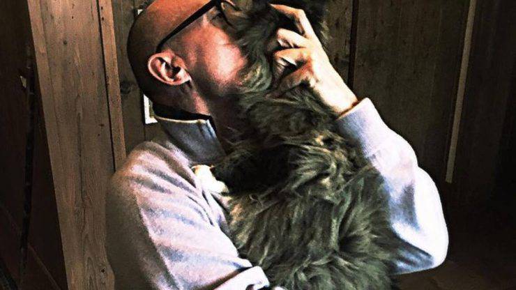 Alfonso Signorini e il suo gatto Teo