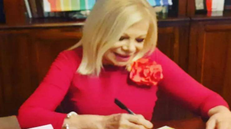 Sandra emozionata (Foto Instagram)