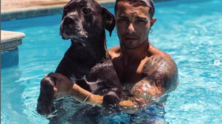 Chi sono i cani di Marco Carta Marco Carta e i suoi cani