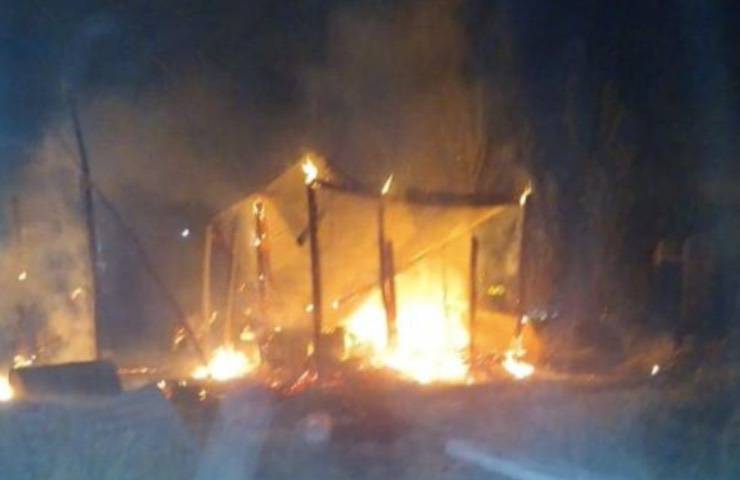 cane indio incendio casa