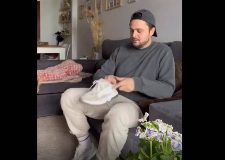 papà esce cucciolo