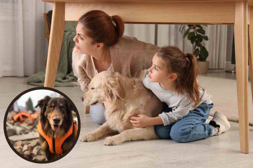 cane sotto al tavolo con la famiglia